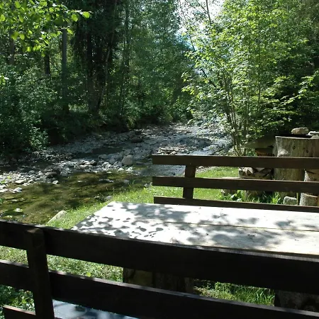 Chalet Spacious Chalet In Eriz With Riverside Garden *